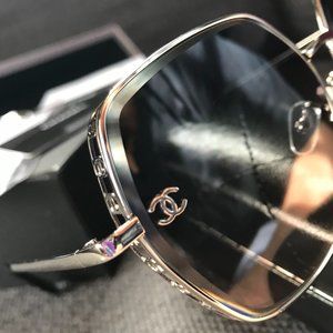 New Chanel Sunglasses (Luxottica) Pale Gold